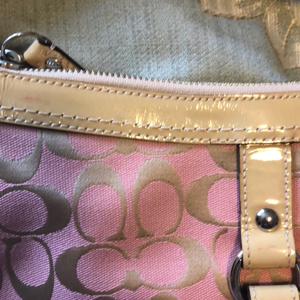 Coach Bag!  Super pretty for Spring! - Picture 7 of 8